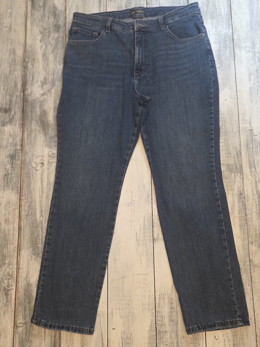 Lee Women's Dark Indigo Relaxed Fit Straight Leg High Rise Jeans sz 16 Medium